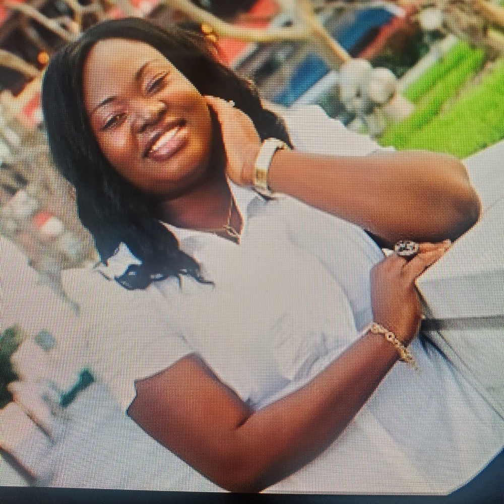 Meet your Posher, Bola